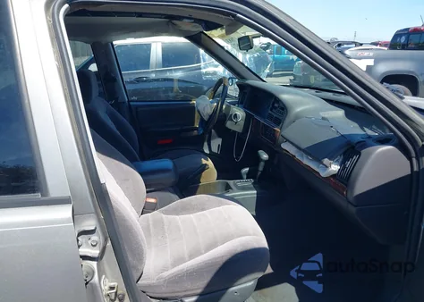 1997 Jeep Grand Cherokee Laredo/Tsi z USA, uszkodzony, nr VIN 1J4GZ58S8VC728477